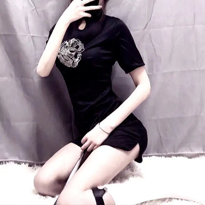 断肠云雨热情花